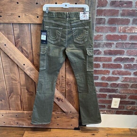 True Religion Cargo Bootcut Jeans Women’s Size 28 Military Green NWT - Picture 3 of 11